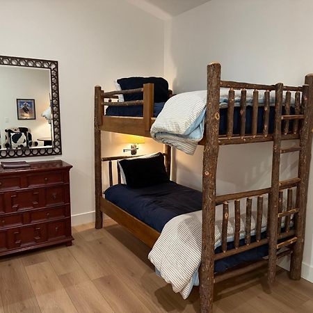 Circle Bar B Guest Ranch Hotel Capitan Екстериор снимка
